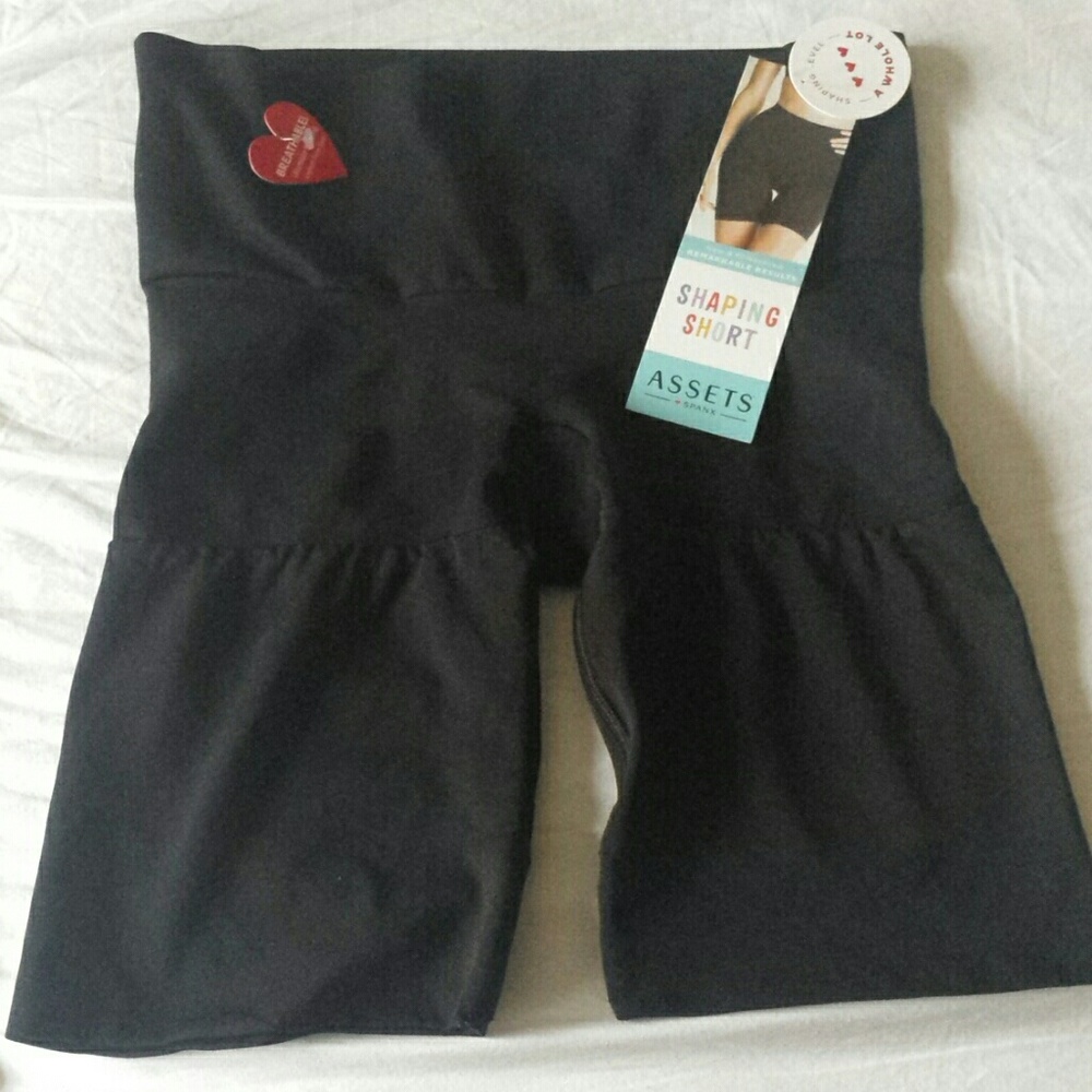 ASSETS SPANX SHAPING SHORTS SIZE 1X
